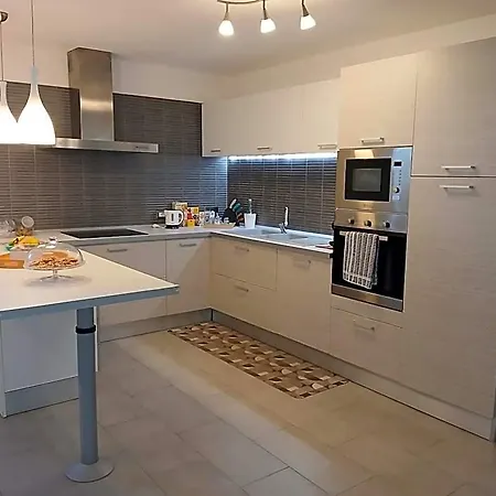 Bed & Breakfast La Volpe E L'uva 4*